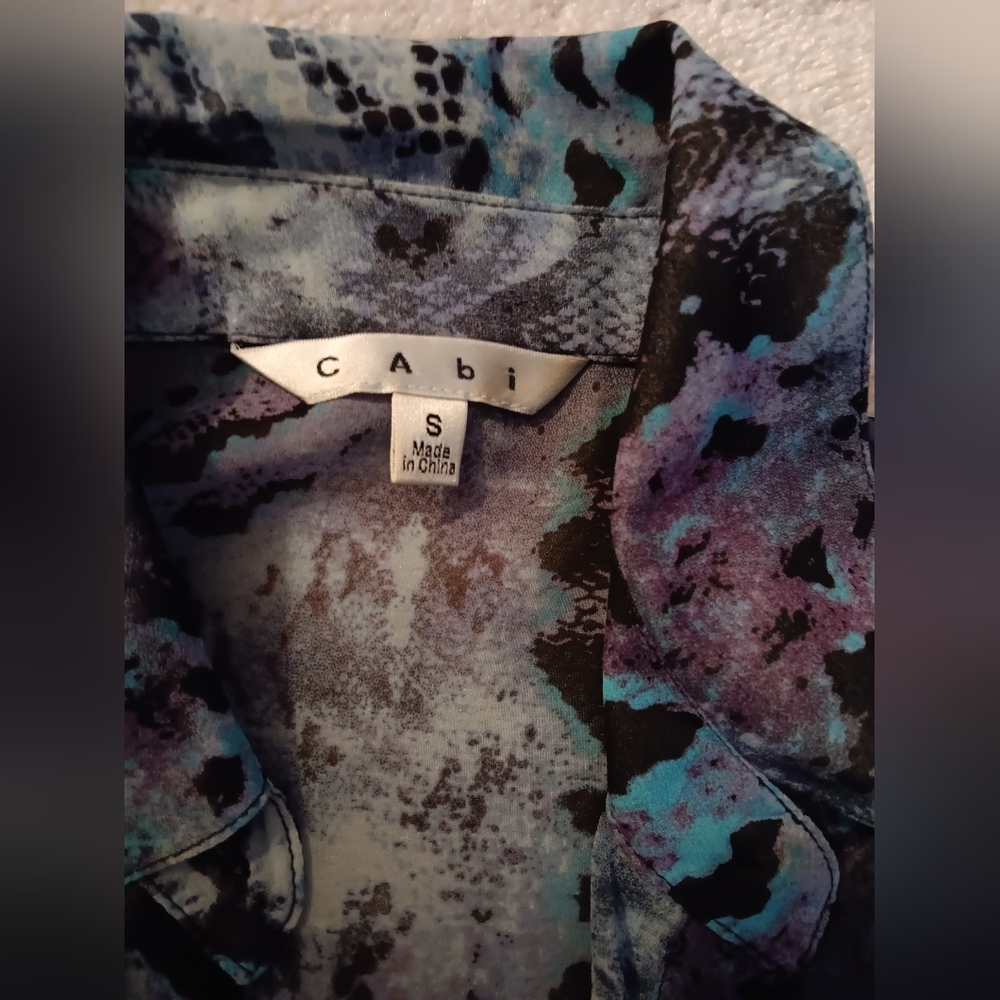 CAbi ~ Purple & Black Snakeskin Print Button-Down Blouse~Small - Picture 9 of 12